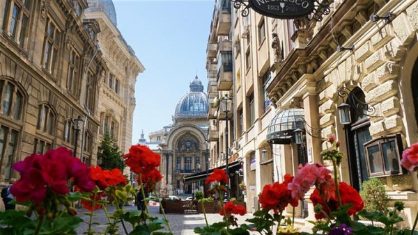 Екскурзия до Букурещ с възможност за посещение на Терме Букурещ, Солна мина Унирия и дворецът Могошая