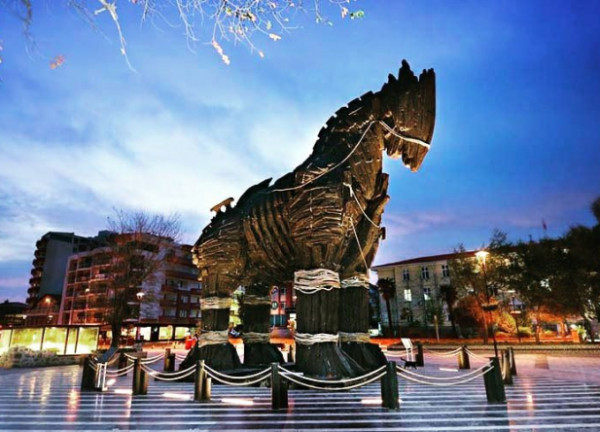 Нова Година 2026 в Чанаккале с автобус от 254,87 eвро